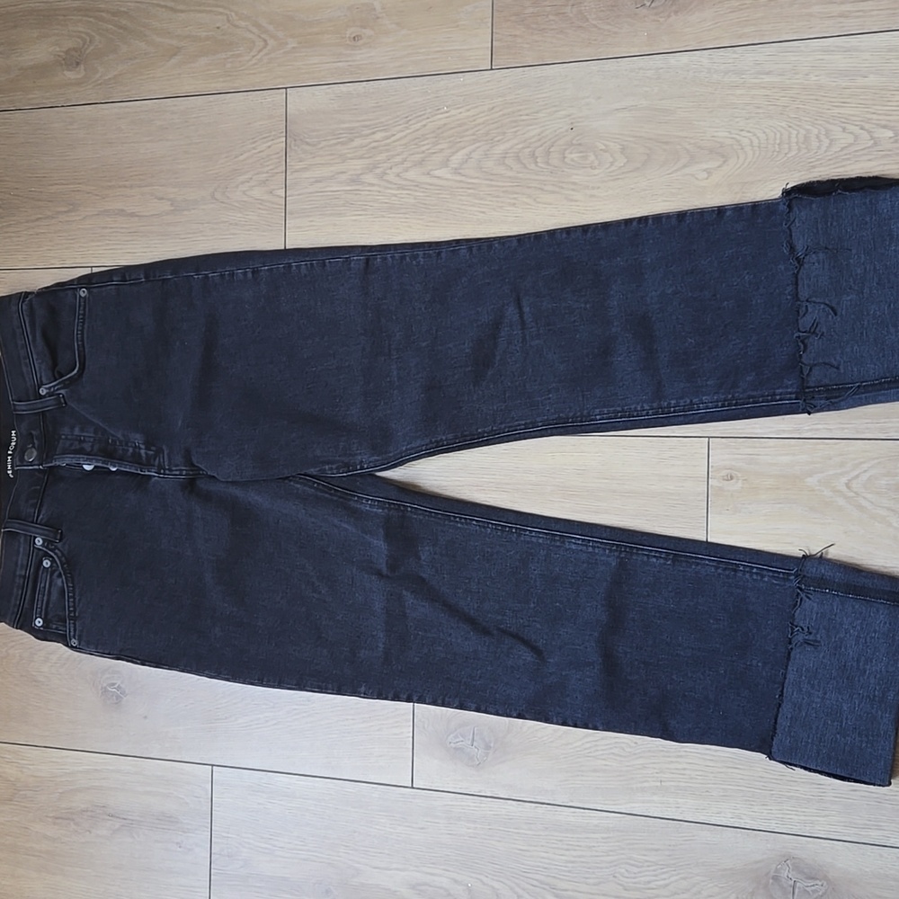 Aritzia Black Straight Leg Women’s Jeans - Picture 4 of 12